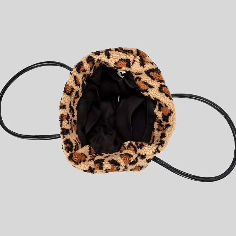 momocolor Furry Leopard Tote Bag 7