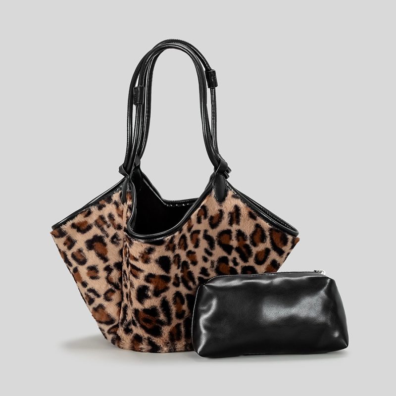 momocolor Plush Leopard Tote Bag 2