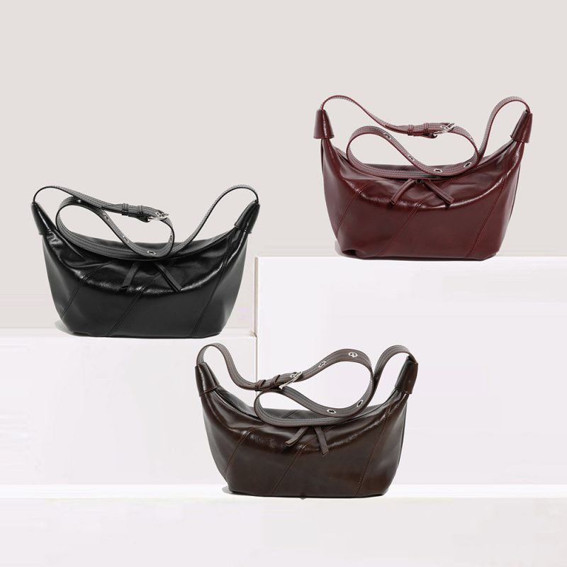 momocolor Oil wax leather dumpling bag