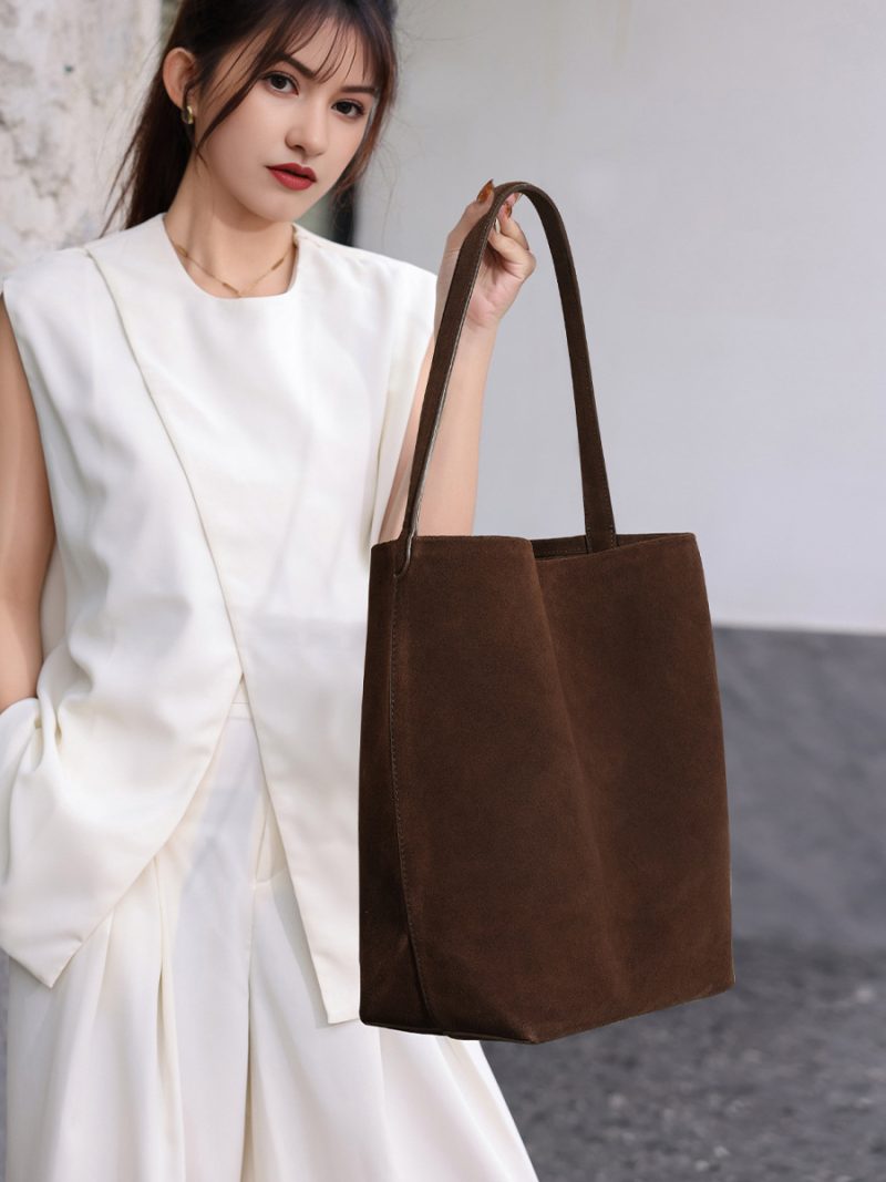 leather tote bag